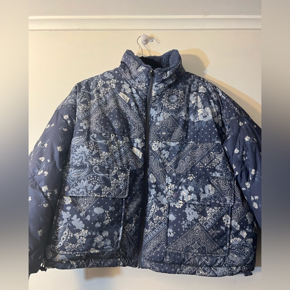 NWOT mandala boho reversible Sherpa jacket